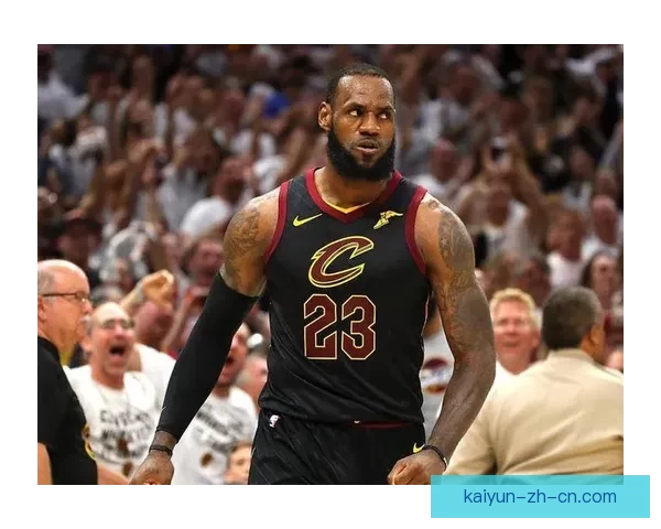 詹姆斯16年罕见表现 35分9三分缔造队史新纪录 詹姆斯16年罕见表现 35分9三分缔造队史新纪录