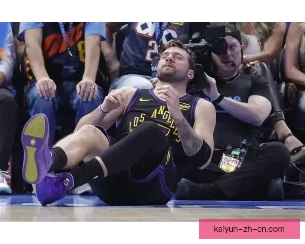 东契奇意外受伤湖人状态急转直下从巅峰跌入低谷